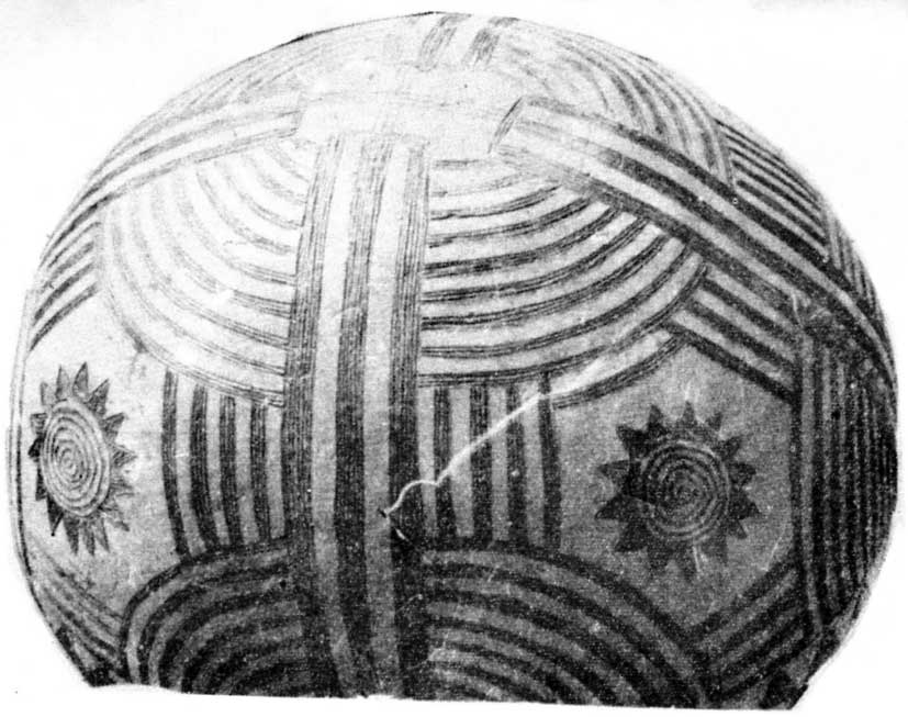 Pyro-engraved calabash by a Terra artisan